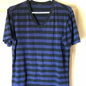 Lulu lemon tee shirt